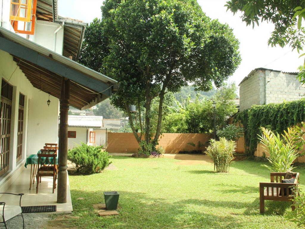 Homestay Garden Rest Kandy Exterior photo